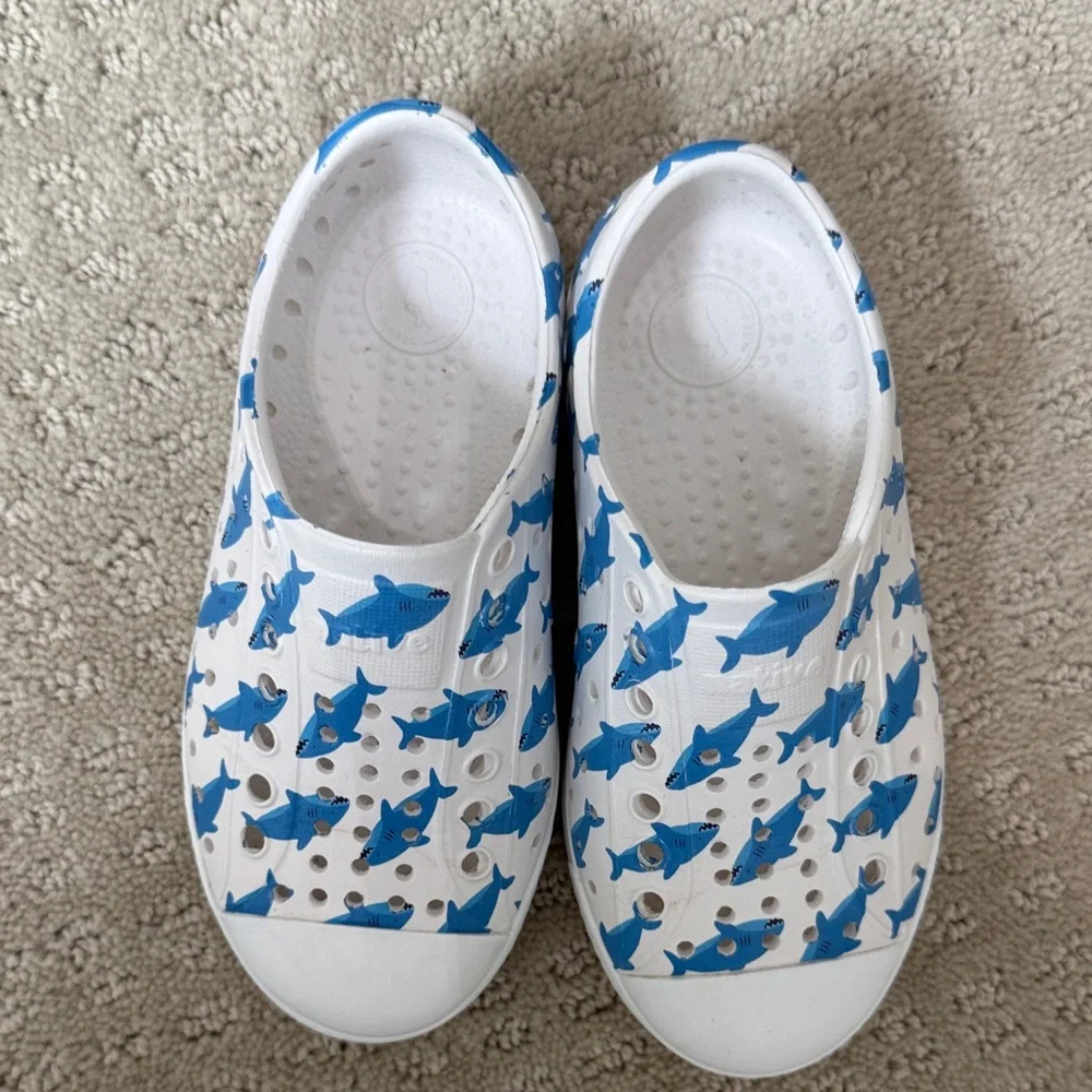 Native Kids Jefferson White Slip-On Water Shoes with Blue Shark Pattern